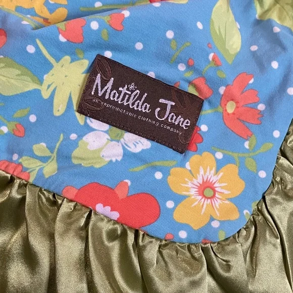 NIB. Matilda Jane No Reservations blanket.Blue and Green Floral Quilt